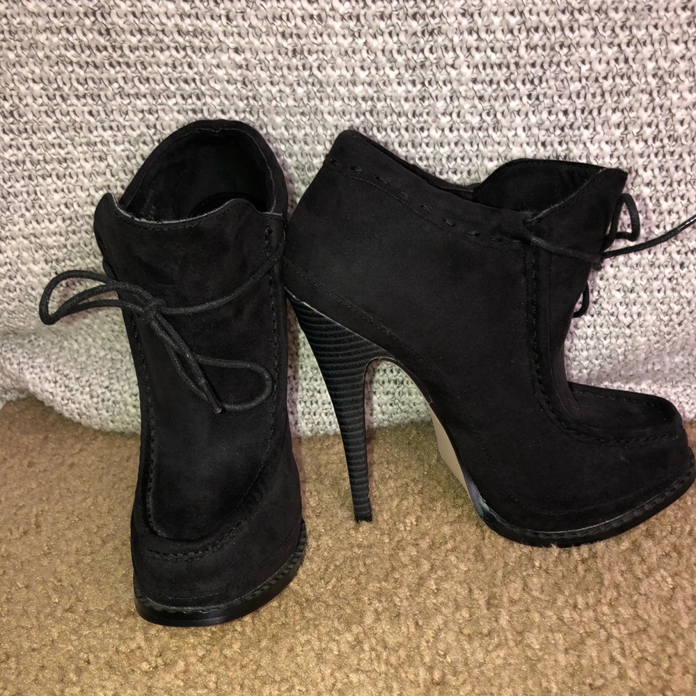Leila Stone Black Suede Platform Booties